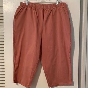 DENIM & COMPANY PULL ON CAPRIS